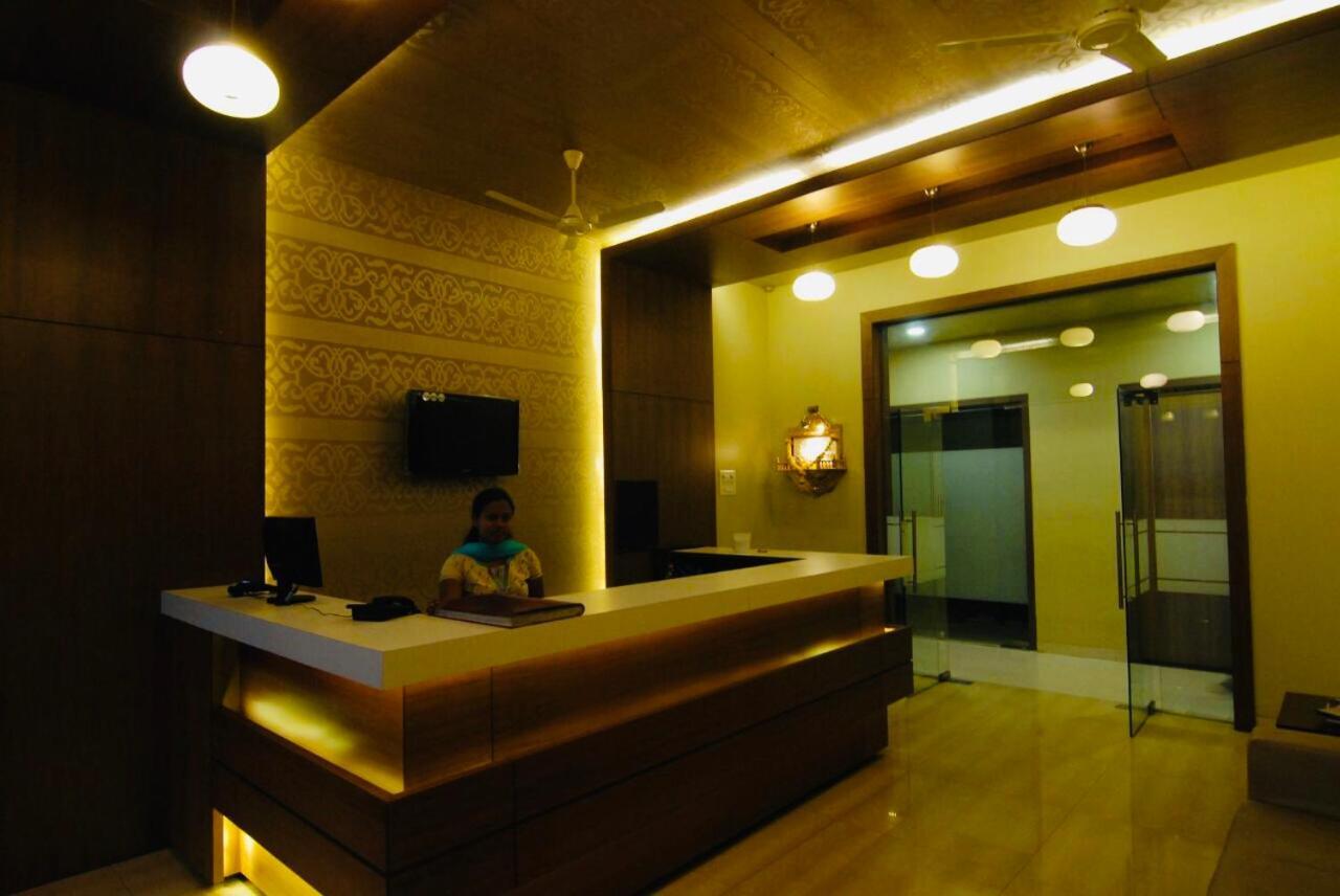Hotel Western Inn Vasai Dış mekan fotoğraf